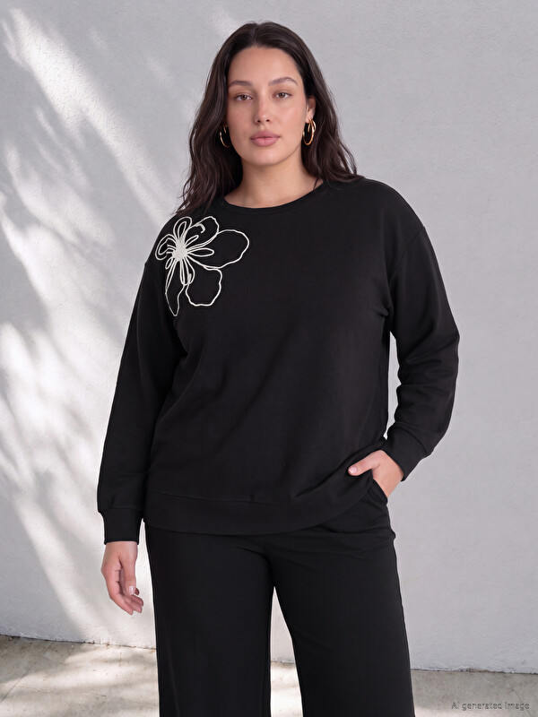 LCW Curve Büyük Beden Nakışlı Kadın Sweatshirt