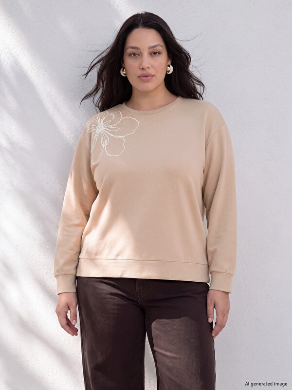 LCW Curve Büyük Beden Nakışlı Kadın Sweatshirt