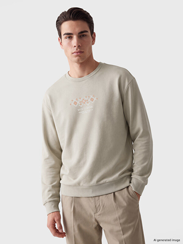 LC WAIKIKI Bisiklet Yaka Nakışlı Sweatshirt