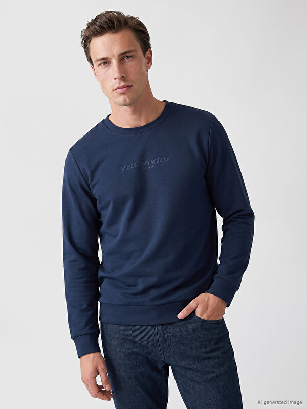LCWAIKIKI Classic Crew Neck Men's Sweatshirt