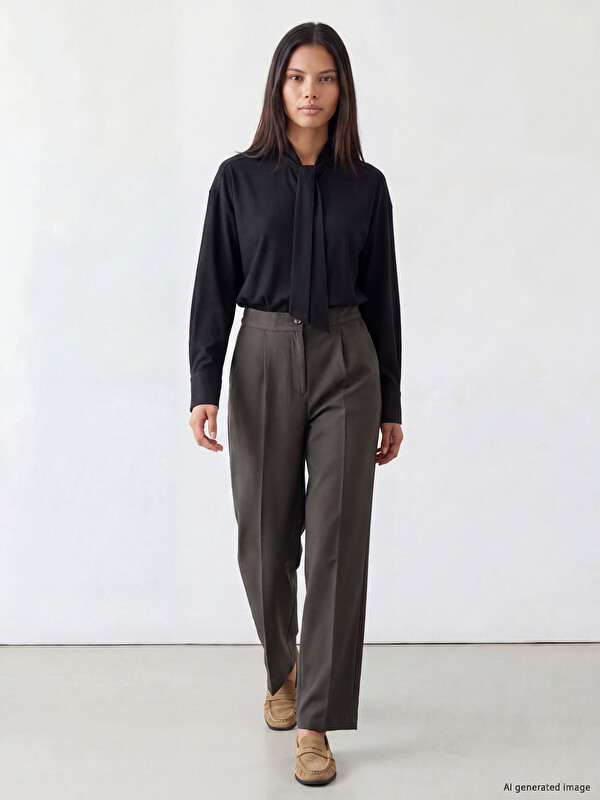 LCW Modest Geniş Paça Pileli Kadın Kumaş Pantolon