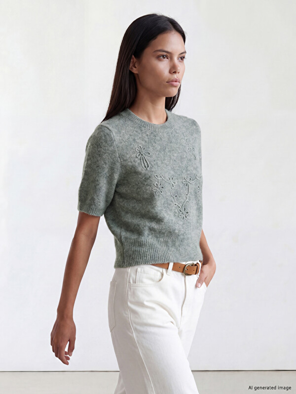 LCW Comfort Bisiklet Yaka Nakışlı Kadın Triko Kazak
