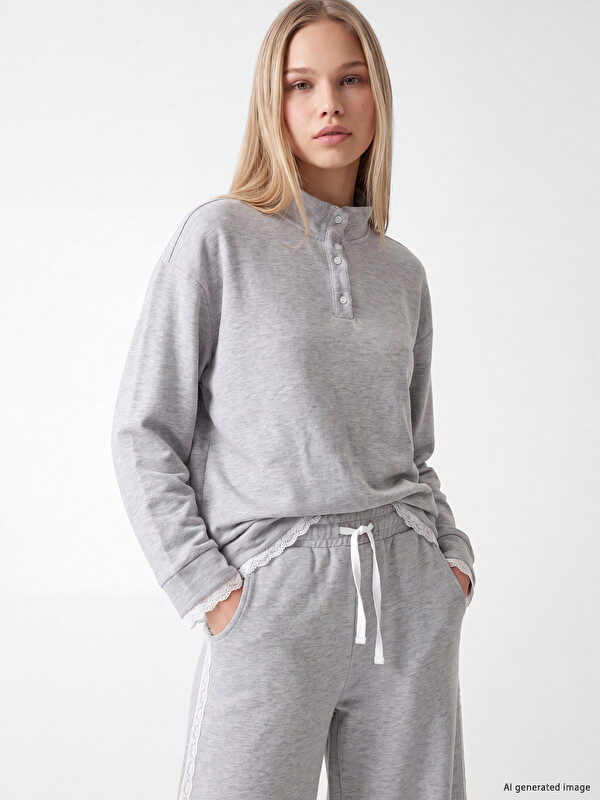 Natuvera Mock Neck Laced Women's Sweatshirt