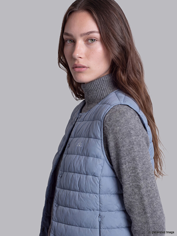 LCW Modest Bisiklet Yaka Kadın Şişme Yelek