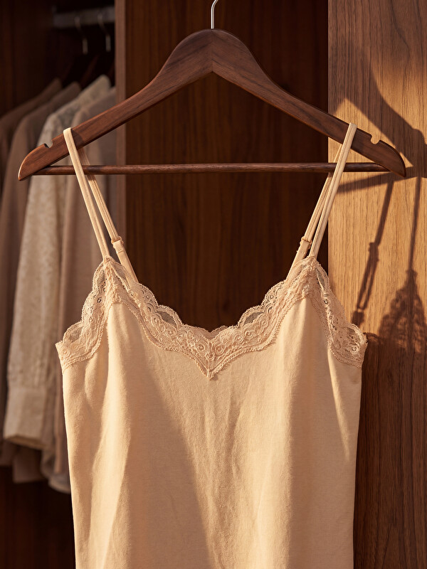 LCW DREAM Strappy Lace Detailed Women's Vest