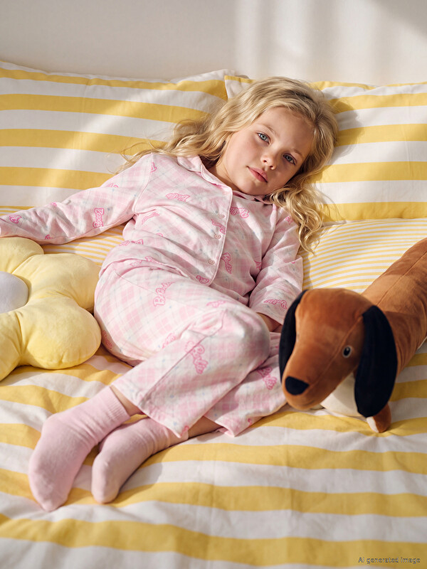 LCW Kids Set pizhamash i stampuar Barbie për vajza