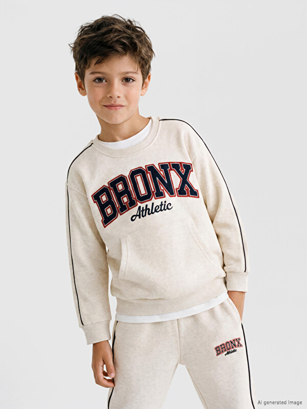 LCW Kids Nakışlı Erkek Çocuk Sweatshirt