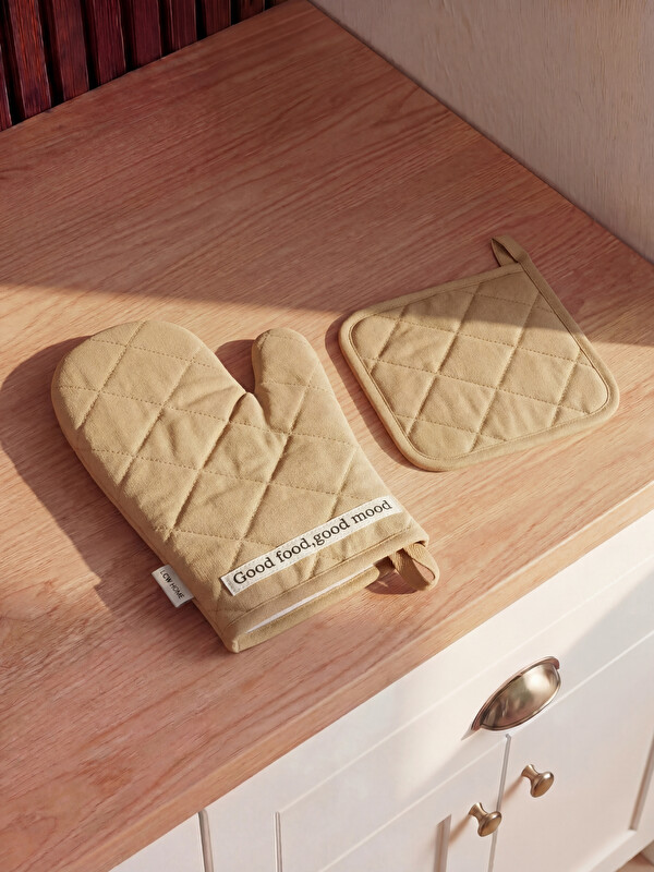 LCW HOME Oven Mitten and Pot Holder Set
