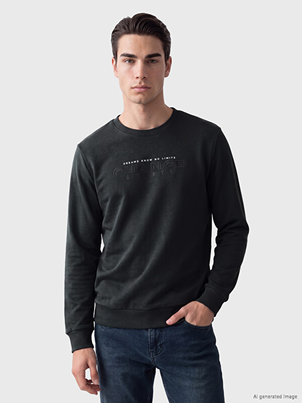 LCWAIKIKI Classic Bisiklet Yaka Baskılı Erkek Sweatshirt