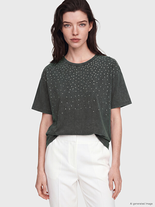 LCW Comfort T-shirt 100% pambuk e zbukuruar me gurë vezullues për gra