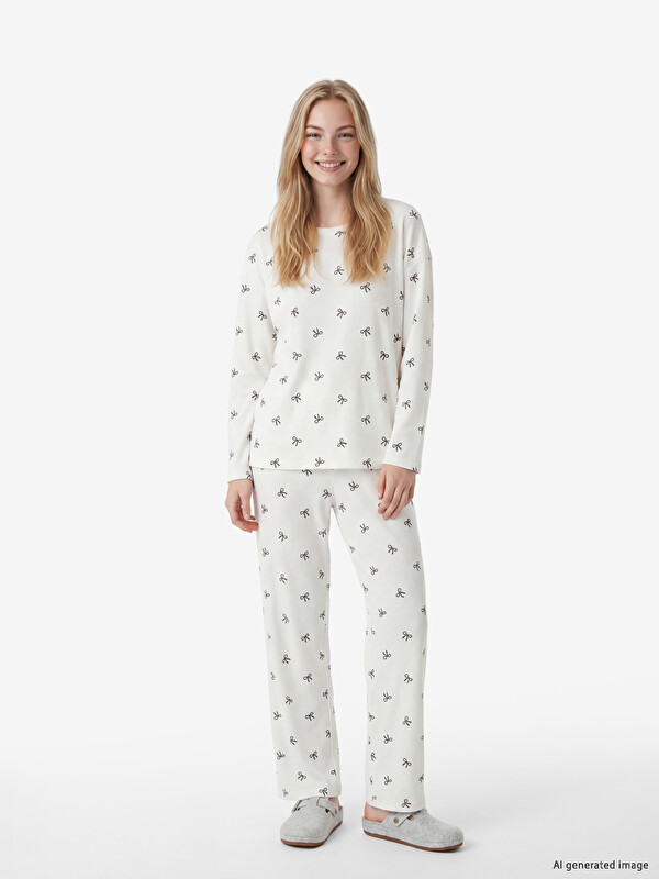 LCW Young Set de pijama din catifea pentru femei cu model cu funde