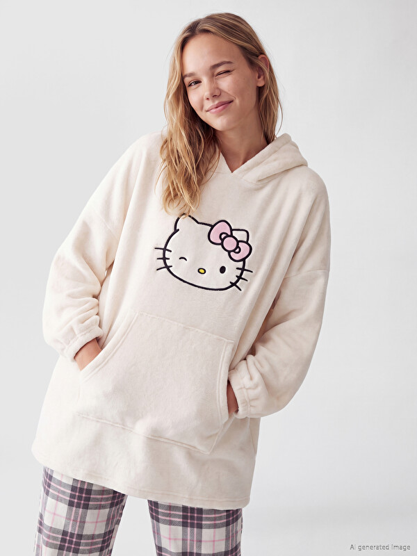 LCW Young Hello Kitty Embroidered Women's Plush Pyjamas Top