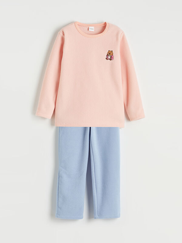 LCW Kids Bisiklet Yaka Nakışlı Kız Çocuk Polar Pijama Takım