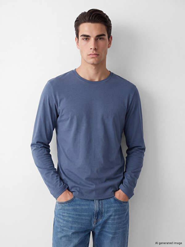LCWAIKIKI Classic T-shirt me jakë të rrumbullakët dhe mëngë të gjata për burra