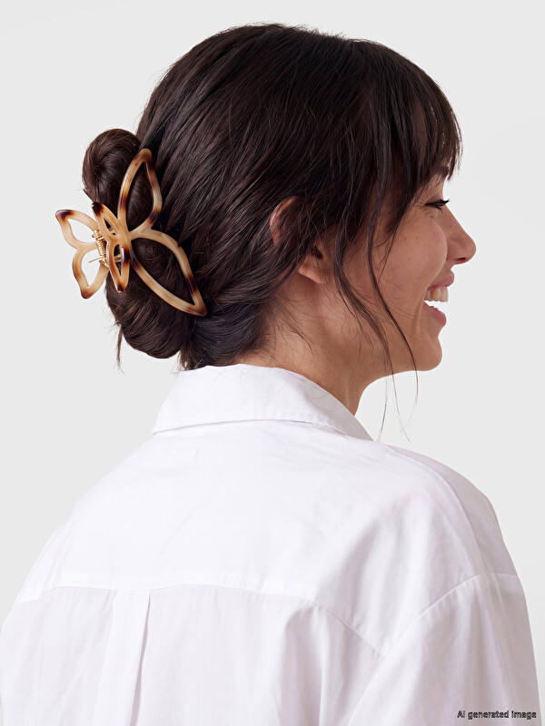 LCW JOY Butterfly Patterned Women's Claw Clip