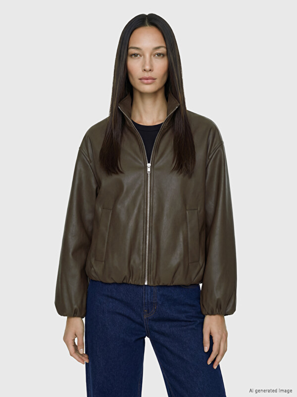 LCWAIKIKI Classic Oversize Kadın Bomber Deri Görünümlü Ceket