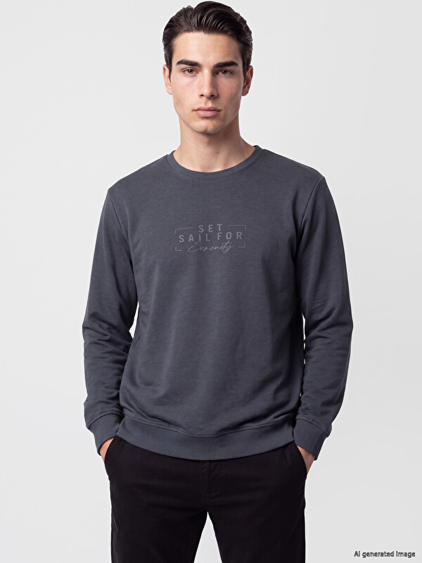 LCWAIKIKI Classic Bisiklet Yaka Baskılı Erkek Sweatshirt