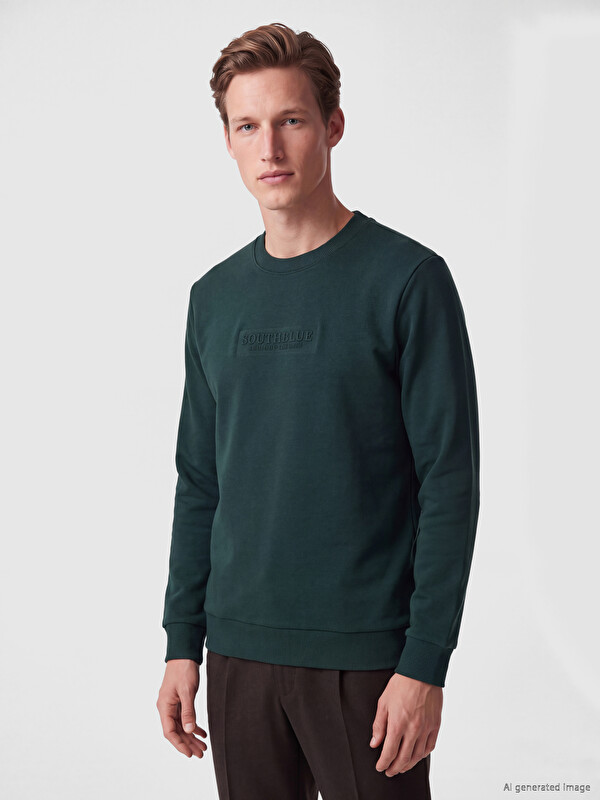 SOUTHBLUE Crew Neck Embroidered Men's Thick Sweatshirt