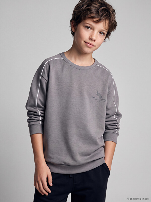 LCW Kids Crew Neck Printed Boys' Sweatshirt