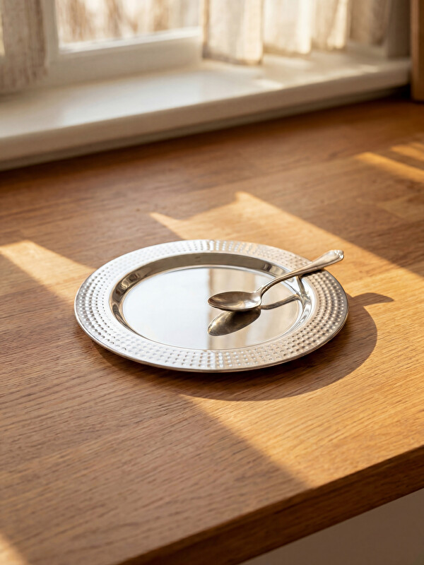 LCW HOME Metal Round Tray