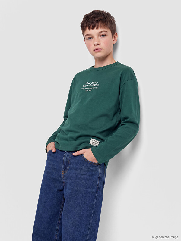 LCW Kids Crew Neck Slogan Printed Boys' T-Shirt