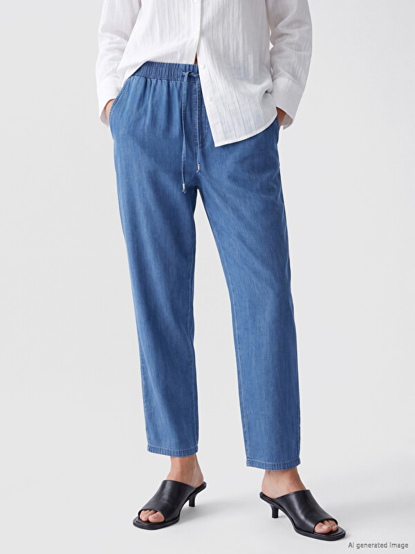 LCWAIKIKI Classic Beli Lastikli Slim Mom Kadın Jean Pantolon