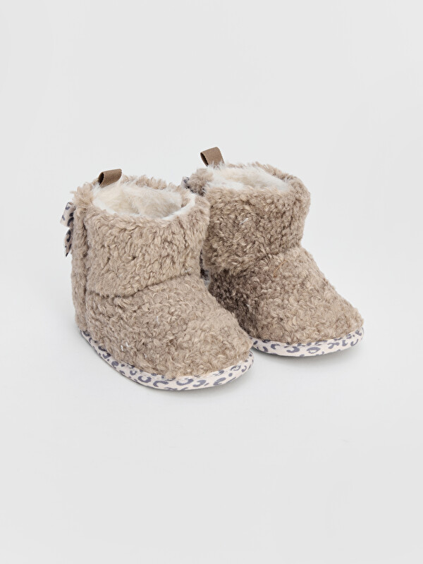 LCW STEPS Plišane kućne čizme za bebe devojčice