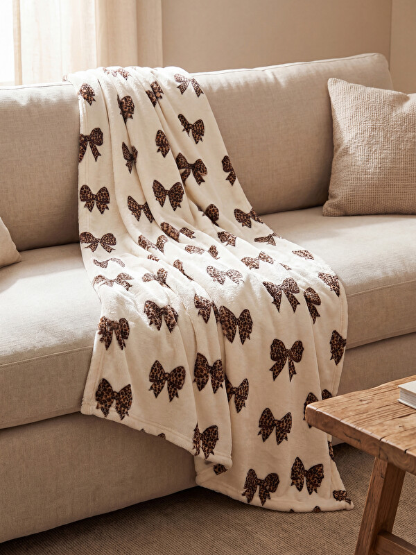 LCW HOME Tek Kişilik Fiyonk Desenli Pelüş TV Battaniyesi 100x150 cm