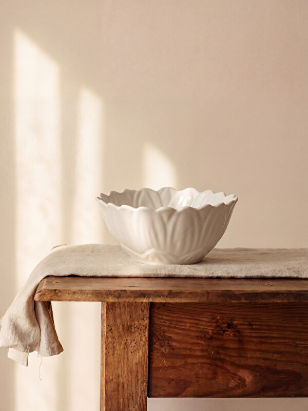 LCW HOME Leaf Patterned Ceramic Bowl