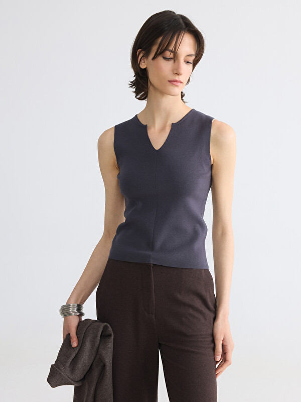 LCWAIKIKI Classic V Neck Women's Knitwear Tank Top