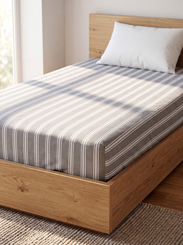 LCW HOME Striped Patterned Single Sheet