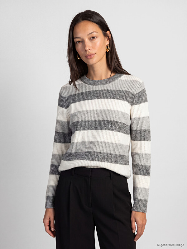 LCWAIKIKI Classic Crew Neck Striped Women's Knitwear Sweater