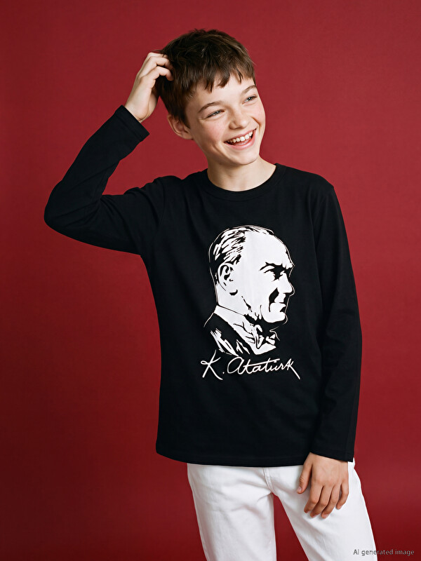 LCW Kids Bisiklet Yaka Atatürk Baskılı Erkek Çocuk Tişört