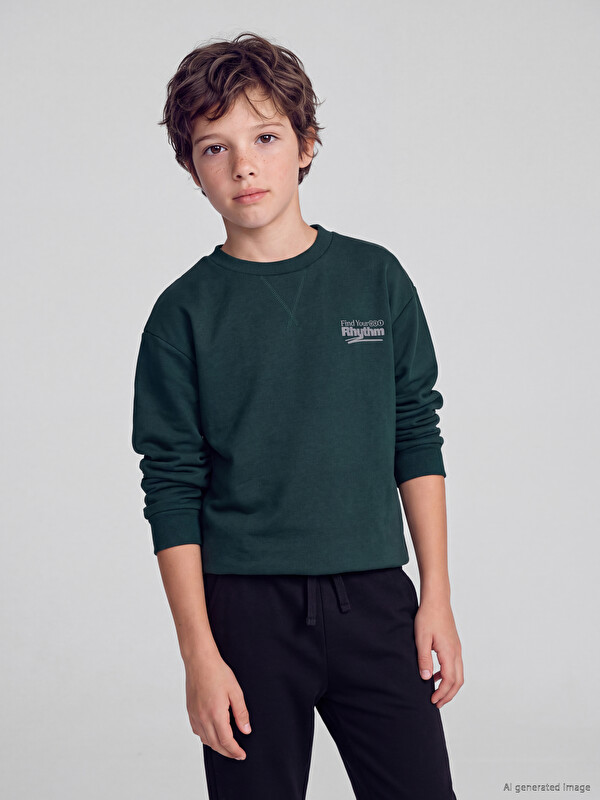 LCW Kids Crew Neck Boys' Thick Sweatshirt