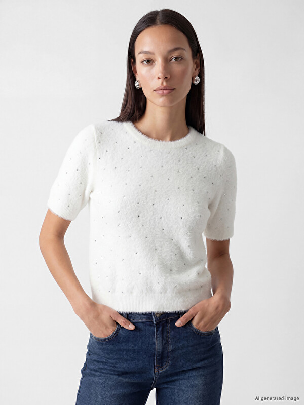 LCWAIKIKI Classic Pull-over en tricot pour femme à col rond orné de strass