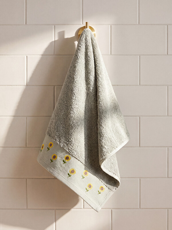 LCW HOME Sunflower Embroidered Cotton Hand Towel 50x80 cm