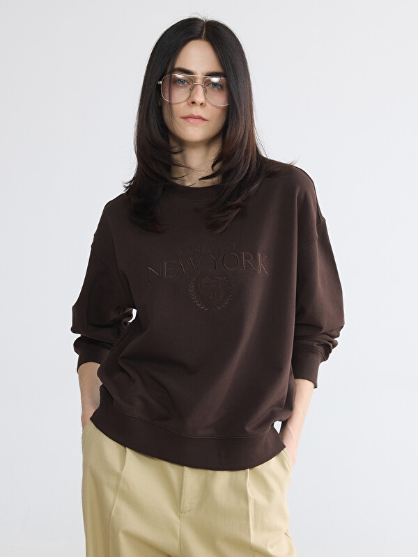 LC WAIKIKI New York Embroidered Relaxed Fit Women's Sweatshirt