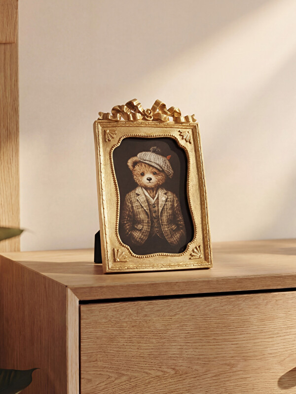 LCW HOME Teddy Bear Figured Decorative Frame