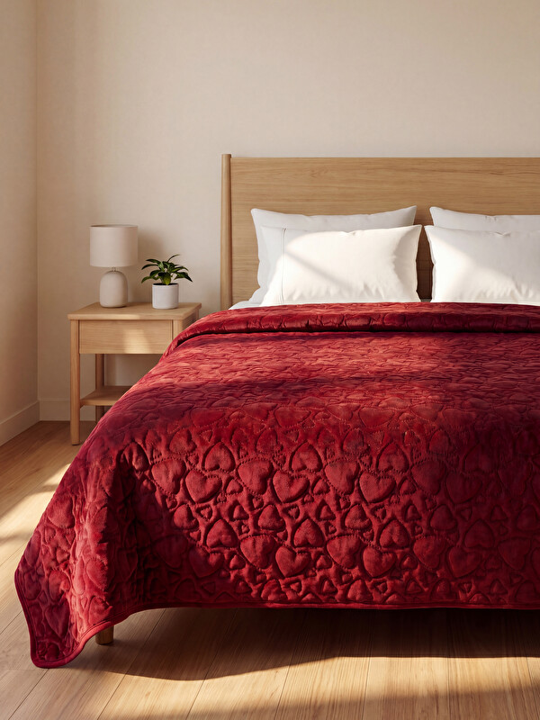LCW HOME Heart Patterned Double Person Bed Cover