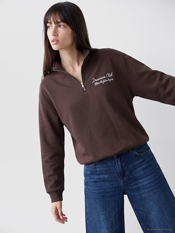 XSIDE Mock Neck Embroidered Women's Sweatshirt