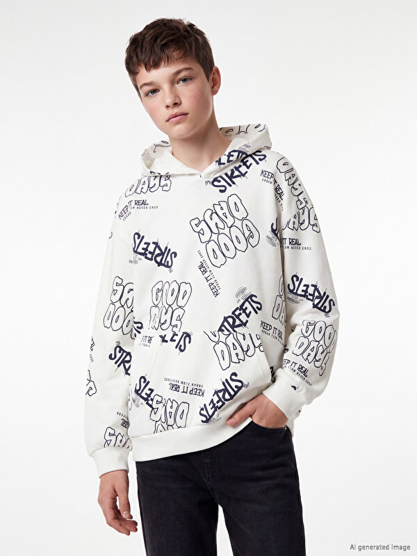 LCW Kids Kapüşonlu Erkek Çocuk Sweatshirt
