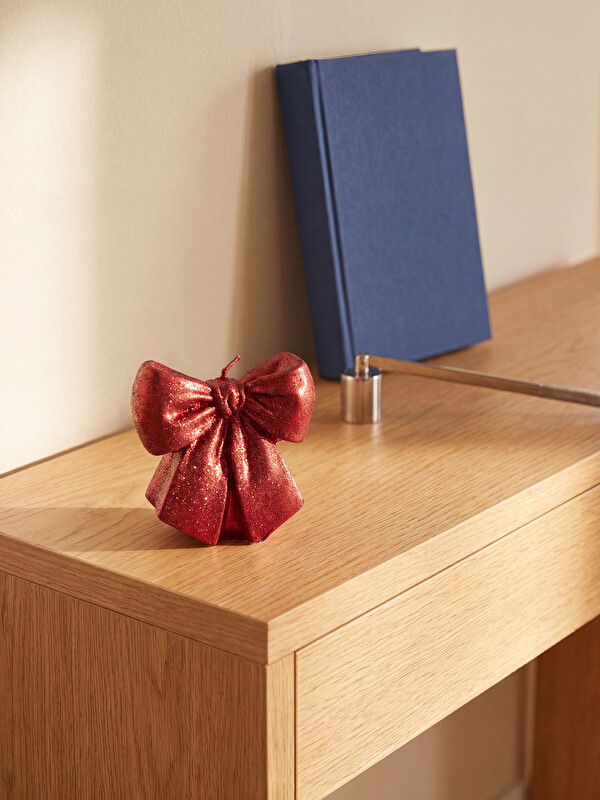 LCW HOME Simli Fiyonk Şekilli Dekoratif Mum