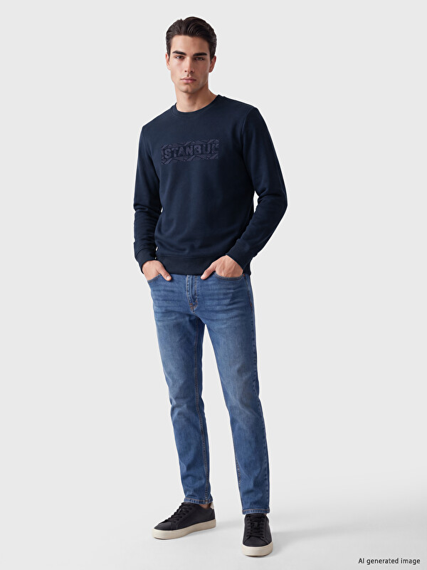 LCWAIKIKI Classic Crew Neck Printed Men's Thick Sweatshirt
