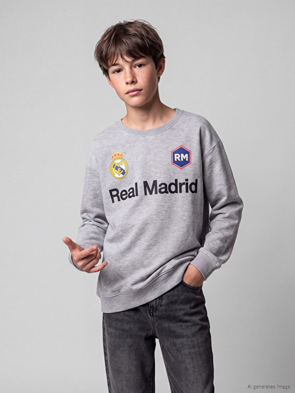 LCW Kids Real Madrid Erkek Çocuk Sweatshirt