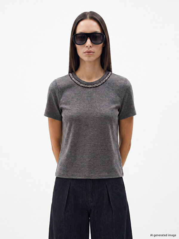 LCW EVERYDAY Crew Neck Rhinestone Embellished Women's T-shirt