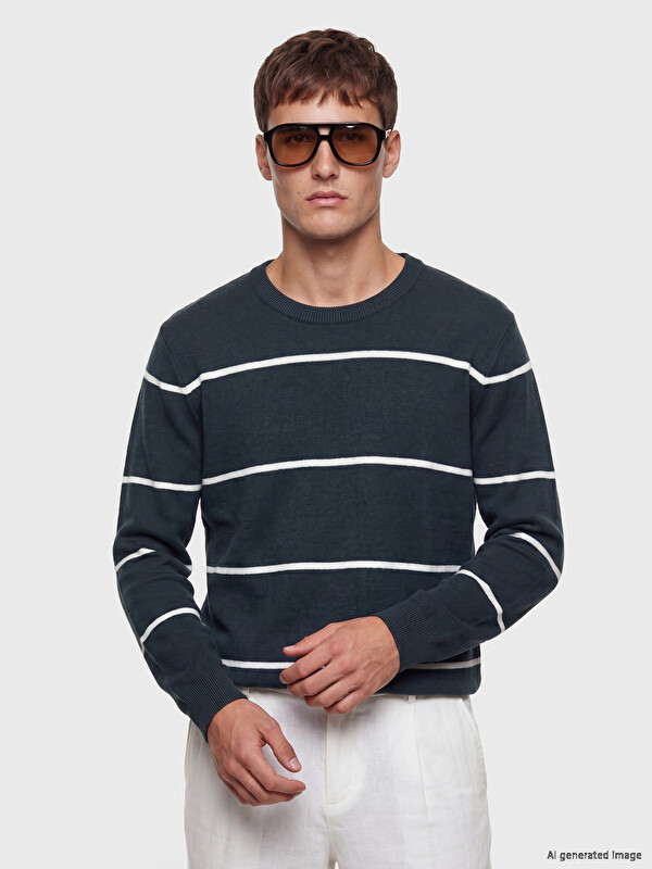 LCWAIKIKI Classic Crew Neck Striped Men's Knitwear Sweater
