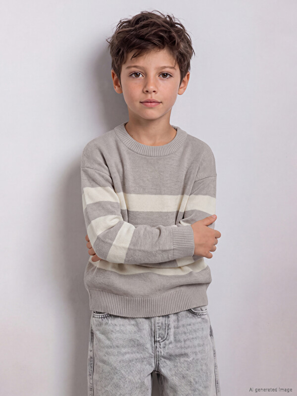 LCW Kids كنزة صوفية تريكو مُخَطَّطة برقبة دائرية للأولاد