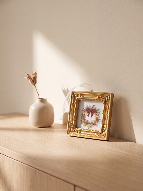 LC WAIKIKI Mini Decorative Hangable Frame