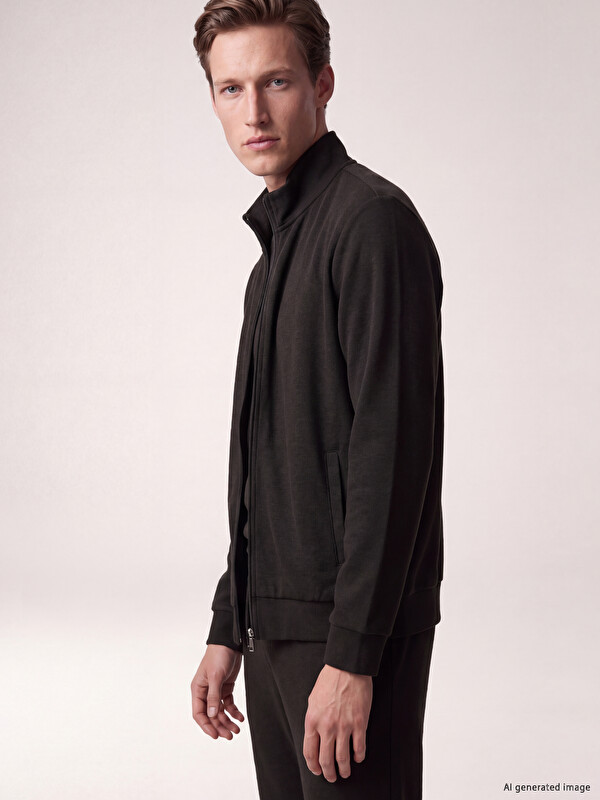 LCWAIKIKI Classic Mock Neck Men's Zip-Up Sweatshirt