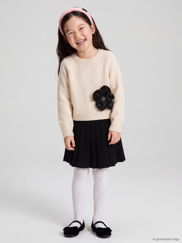 LCW Kids Flower Appliquéd Girls' Knitwear Set